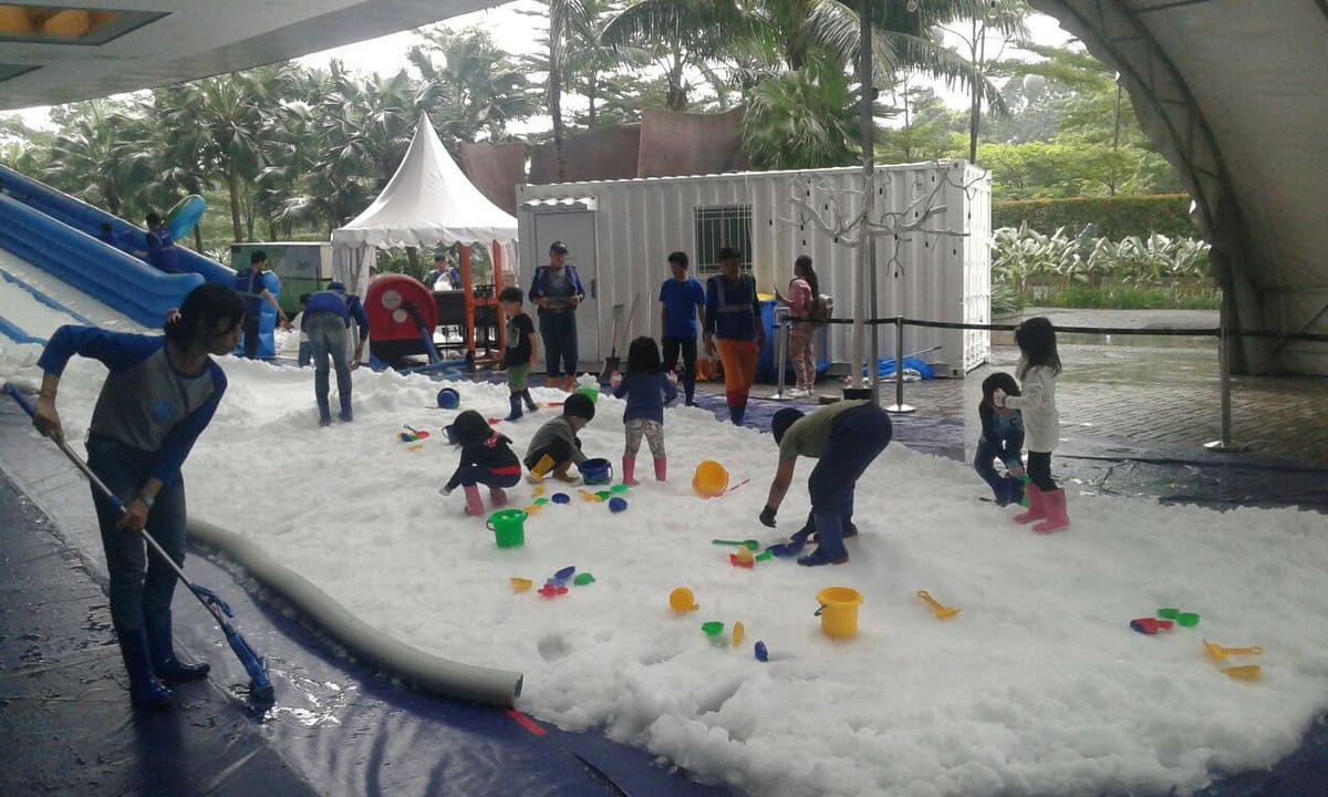 Kemang Snow Village Jakarta Selatan