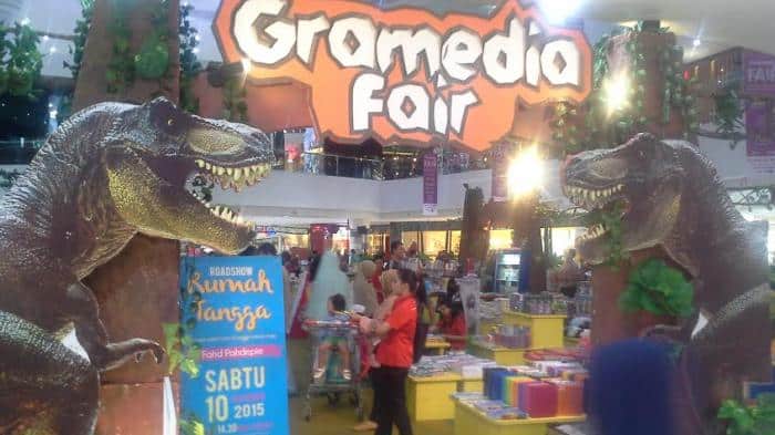 Keunggulan Gramedia Kemang Village Yang Selalu Ramai Dikunjungi Pecinta Buku