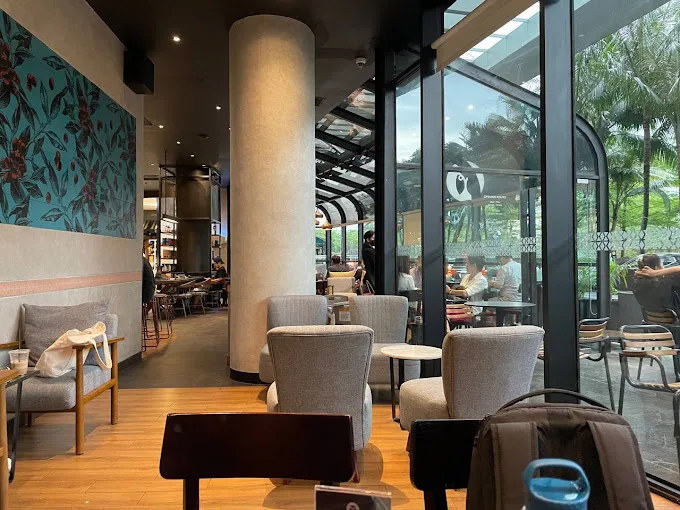 Maxx Coffee Kemang Village Jakarta Selatan, Interior