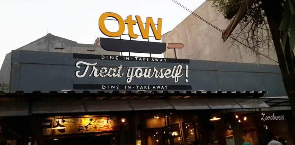 OTW Food Street, Kuliner Malam Jakarta Yang Perlu Kamu Coba