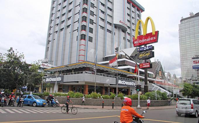 mall sarinah mall dekat monas
