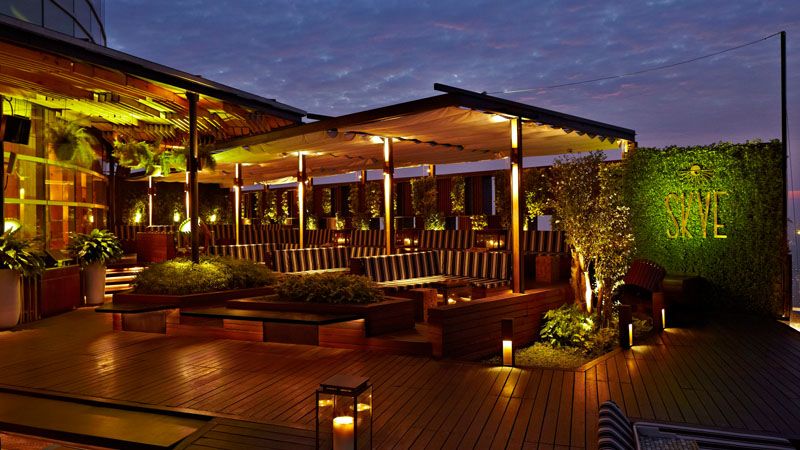 SKYE Restoran romantis di jakarta