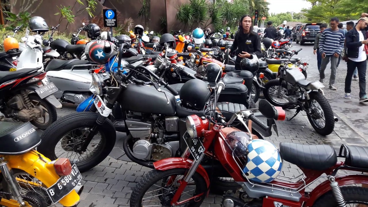 Parkir Motor Kemang Village