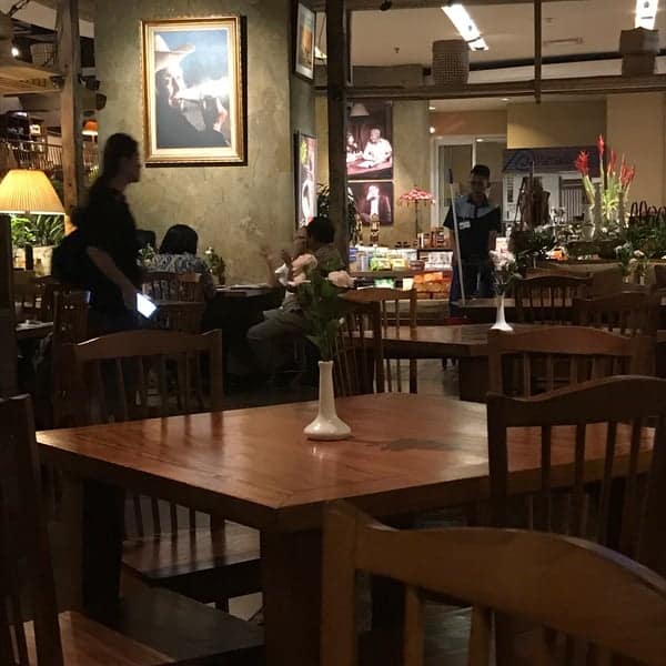 Bob bistro, Tempat Makan di Kemang Mansion