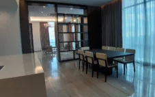 Penthouse Ritz Kemang Village Dijual, 4BR, Lantai Tinggi, Privat Lift