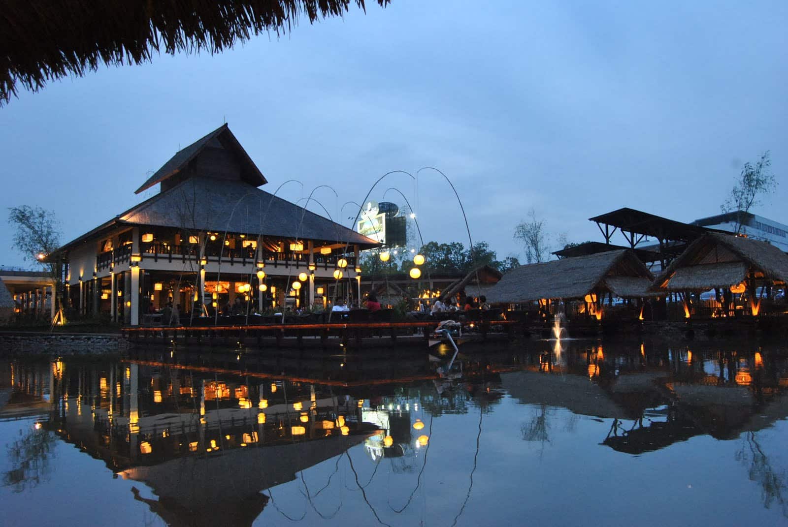 Talaga sampieren Tempat Makan Saung Di Jakarta Selatan