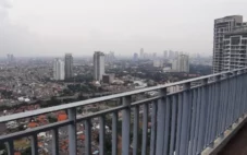 Kenyamanan Di Sky Penthouse Empire Kemang Village, Full 1 Lantai