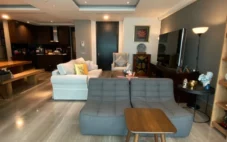 Disewakan Unit Apartemen 3BR Mewah di Kemang Village Residence