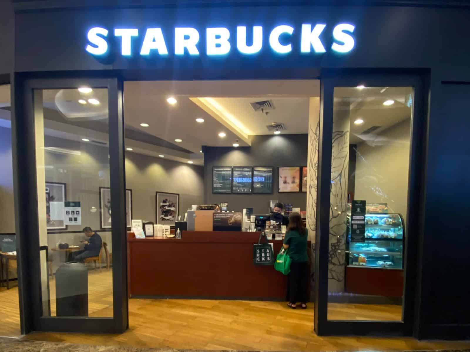 Starbuck, Tempat Ngopi Di Kemang Village