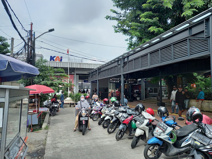 Lokasi Parkir Motor Di Stasiun Tebet Jakarta Selatan