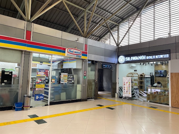 Minimarket, Fasilitas Stasiun Sudirman Jakarta Pusat