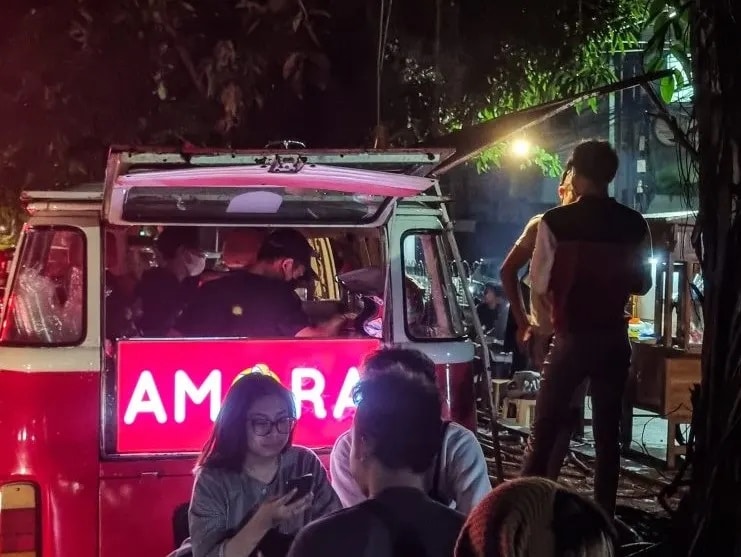 Amora Kemang Jakarta Selatan, Cafe Bergaya Kaki Lima