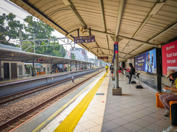 Fasilitas Stasiun Sudirman