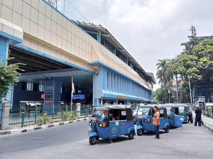Tempat Parkir Motor Stasiun Juanda Jakarta Pusat