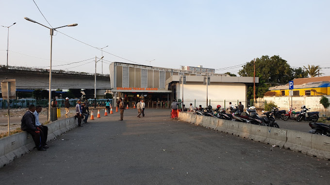 Tempat Parkir Motor Stasiun Tanah Abang Jakarta Pusat
