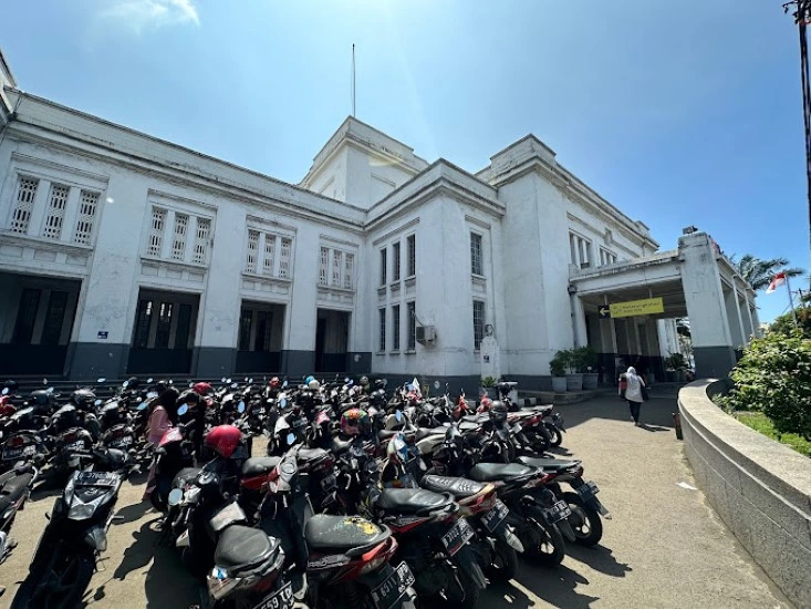 Parkir Motor Stasiun Tanjung Priok Jakarta Utara
