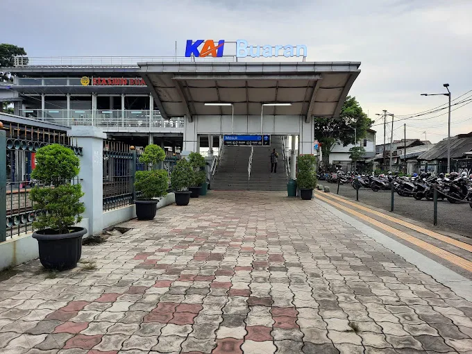 Tempat Dan Tarif Parkir Motor Stasiun Buaran Jakarta Timur