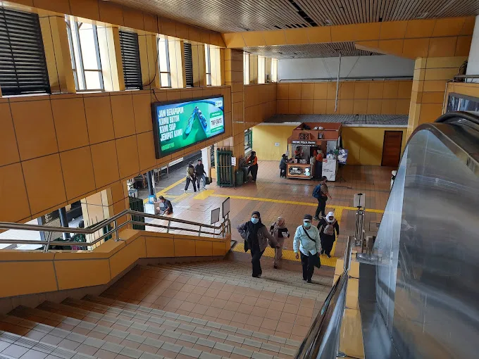 Fasilitas Stasiun KRL Gondangdia Jakarta Pusat