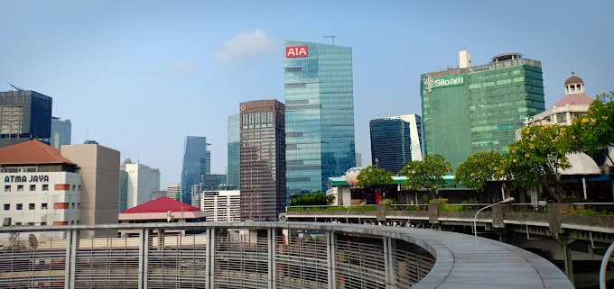 Gedung Perkantoran AIA Central