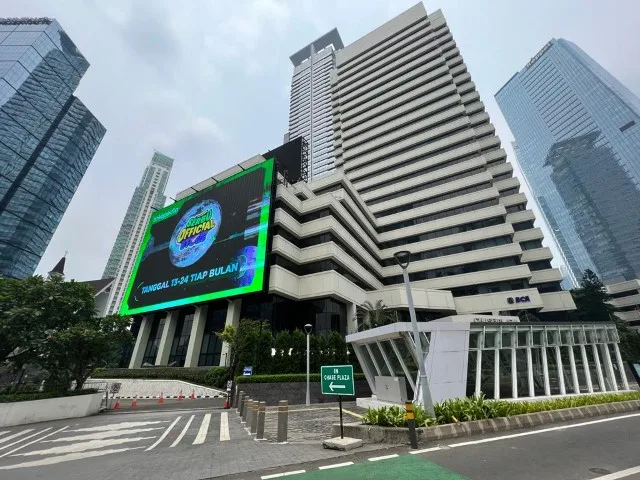 Gedung Perkantoran Chase Plaza BCA Sudirman