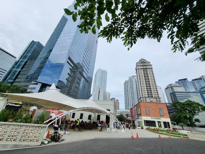 Gedung Perkantoran International Financial Centre