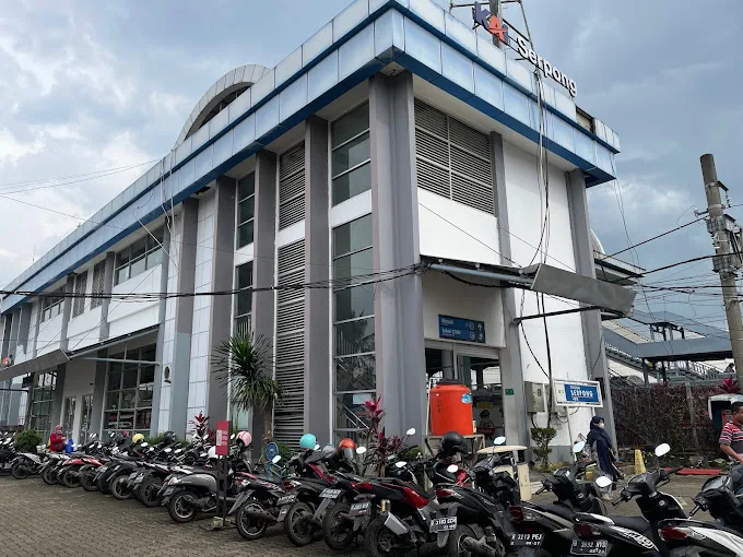 Lokasi Dan Tempat Parkir Motor Stasiun Serpong