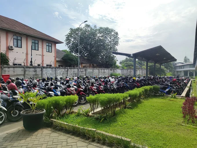 Lokasi Tempat Parkir Motor Stasiun Cisauk