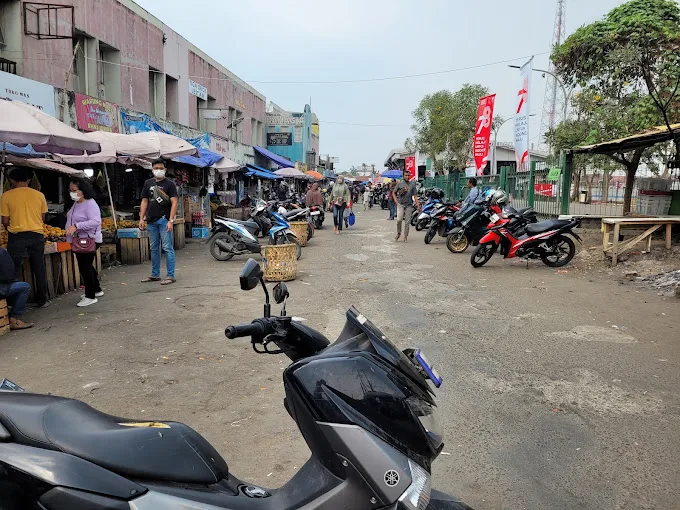 Pasar Dekat Stasiun Rangkasbitung