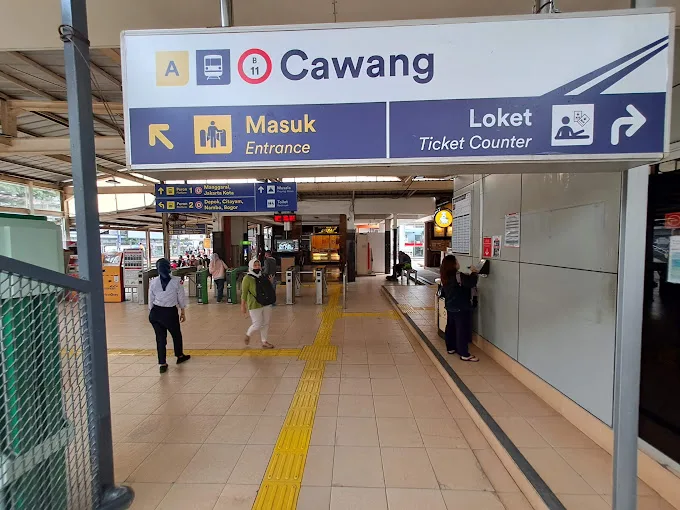 Stasiun KRL Cawang Jakarta Selatan