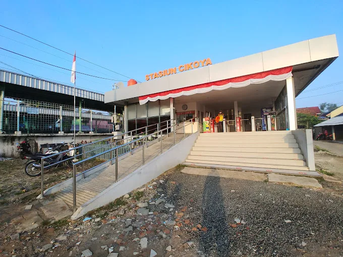 Stasiun KRL Cikoya Tangerang