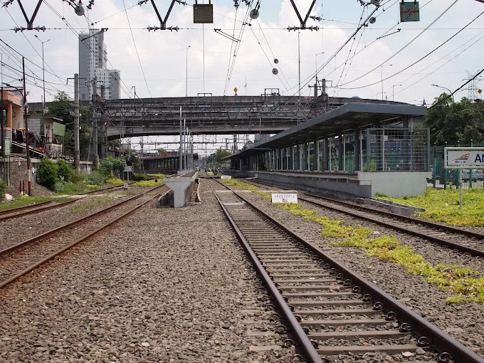 Tempat Parkir Motor Stasiun Ancol Jakarta Utara
