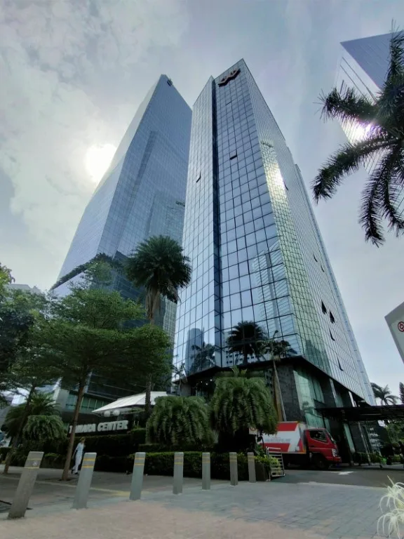 Gedung Perkantoran Tamara Center Jakarta Selatan