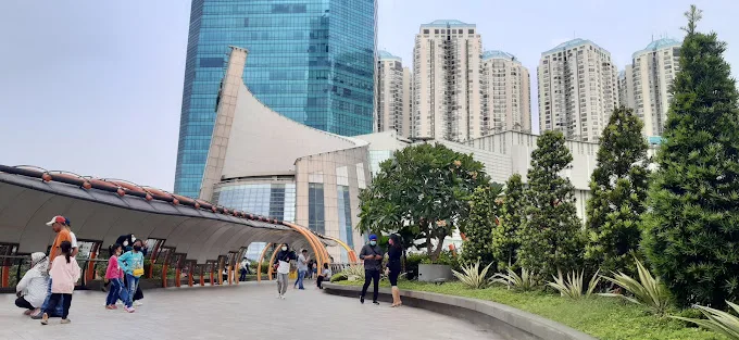 Mall Neo Soho Central Park Jakarta Barat