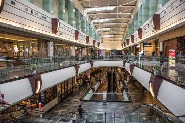 Lantai 2 P.I Mall Shopping Center