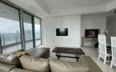 Sewa Apartemen Tower Tiffany Kemang Village, 4 Bedroom