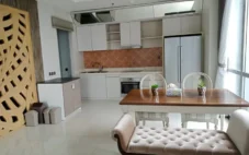Sewa Apartemen Eksklusif di Tower Tiffany, Kemang Village Residence